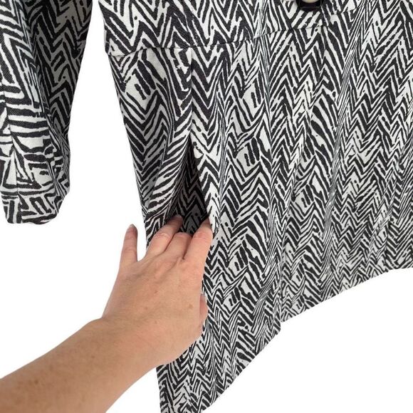 CAbi Zig Zag Ponte Knit Jacket Pockets Button Up Women Large White Gray 3034 - Picture 6 of 10